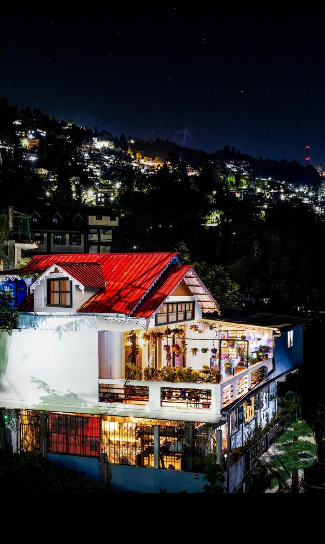 The Sunset Nest Offbeat Homestay Дарджилінг Екстер'єр фото
